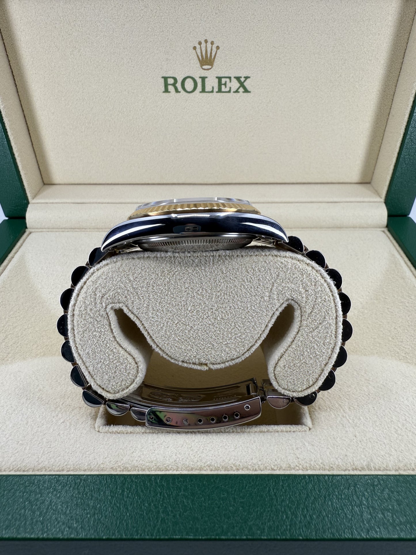 Rolex Datejust 36mm 16233 Blue Vignette Diamond Dial Two-Tone Jubilee Bracelet